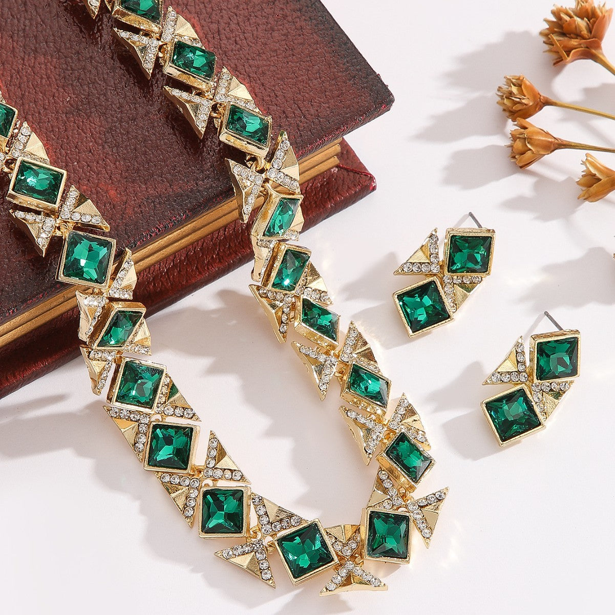 Vestiri® | Håndlavet Royale Krystalsæt (Halskæde & Øreringe)