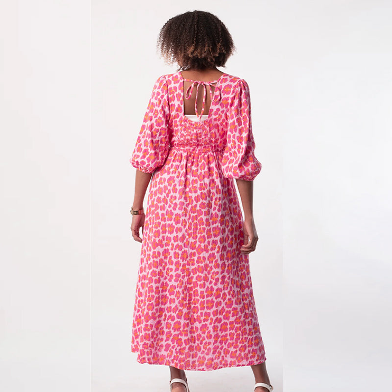 Sofie – Blomstret Sommerkjole med V-hals